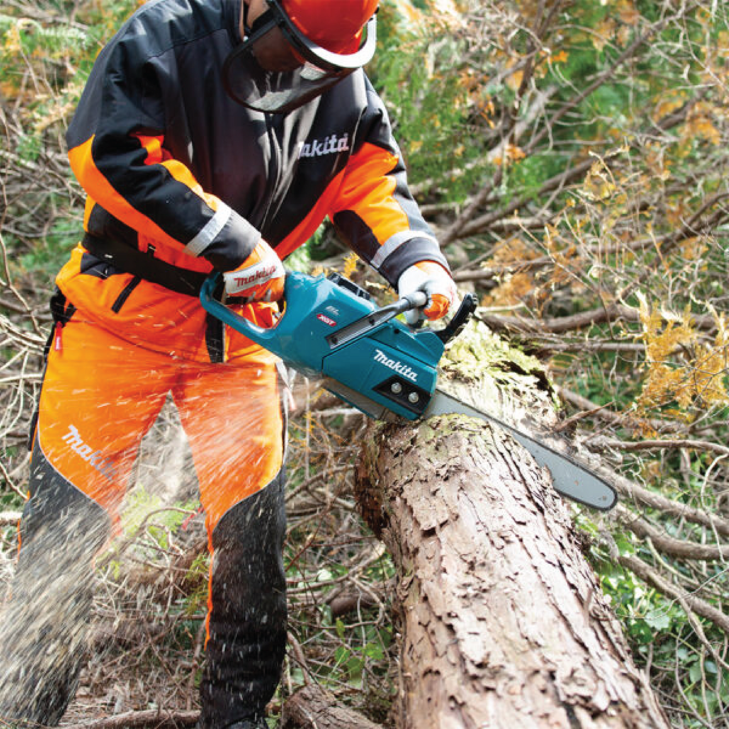 Cordless Chain Saw (40V MAX XGT) UC012GT101
