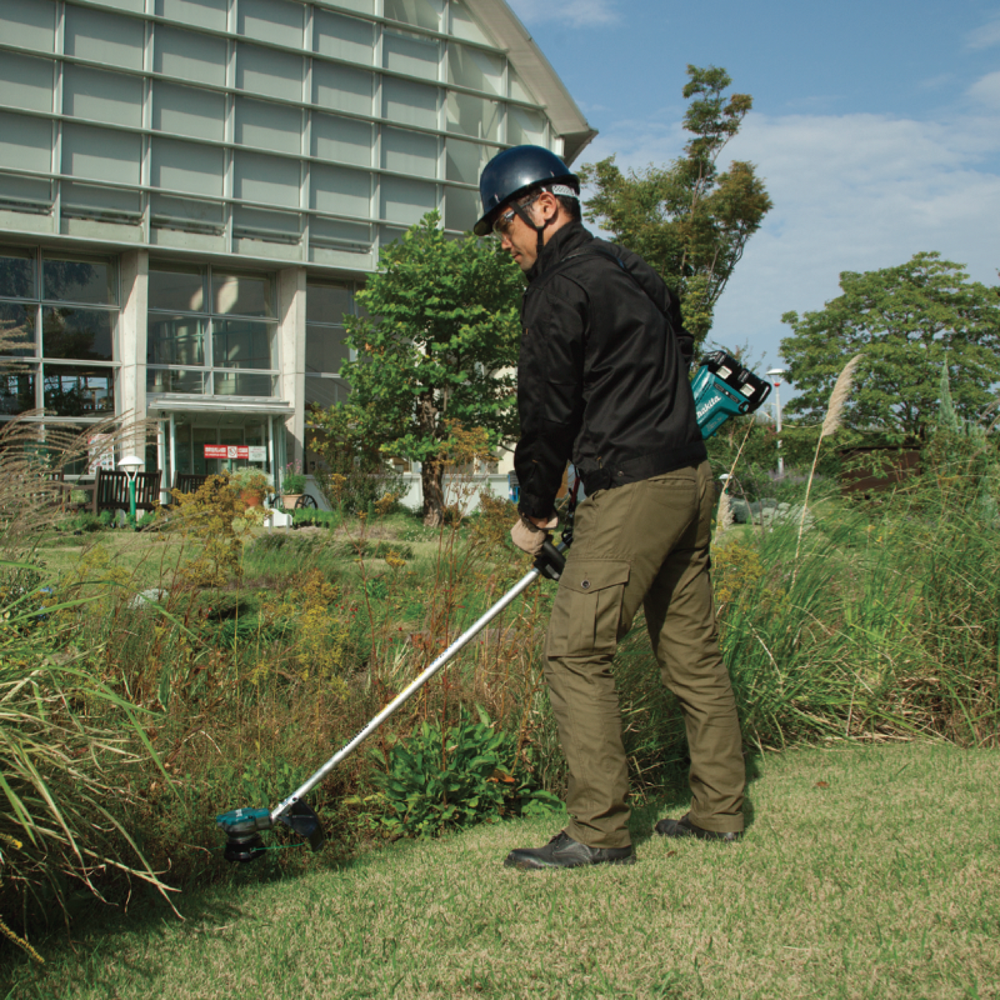 Cordless Grass Trimmer (18Vx2 LXT) DUR364LZ/C