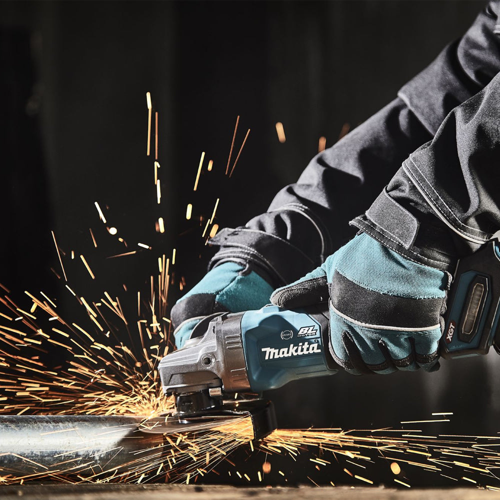 Makita Cordless XGT 40V Angle Grinder with Slide Switch 115mm with Battery and Charger